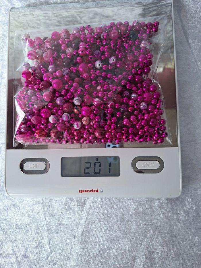 Perles fuchsia - photo numéro 6