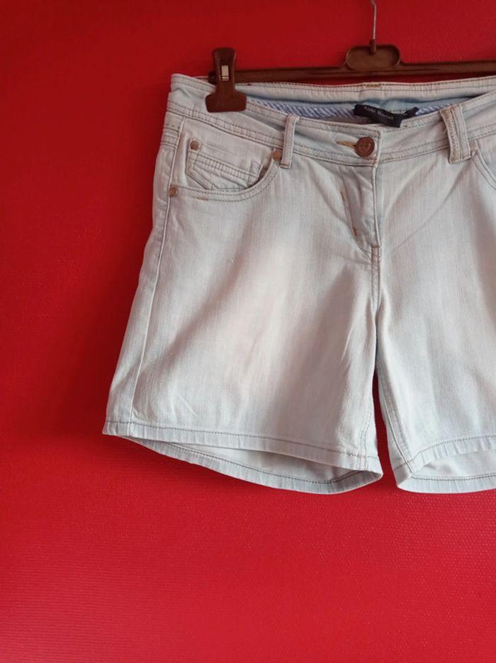 Short Kiabi jean bleu clair taille 40 Confortable - photo numéro 4