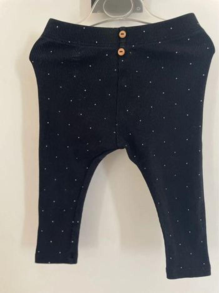 Legging à pois Kiabi 18 mois / 81cm - photo numéro 1