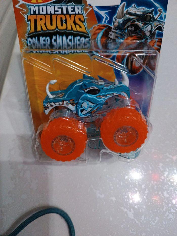 Monster truck hot Wheels power smashers Rhinomite neuf 1/64 - photo numéro 2