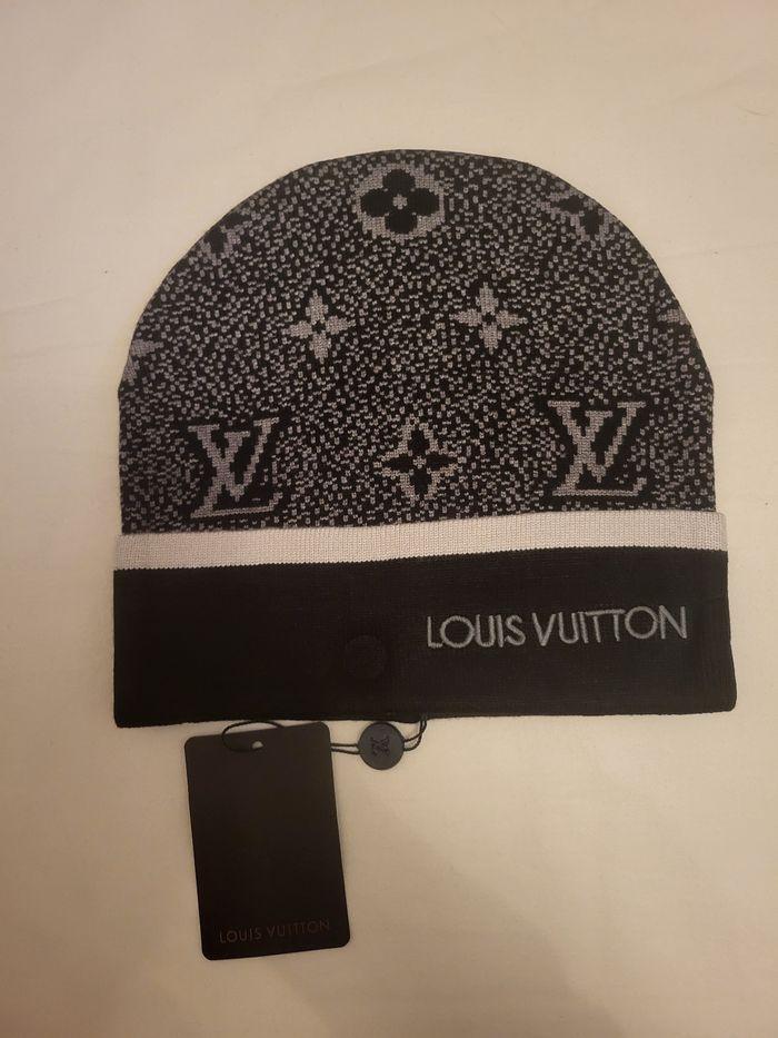 Bonnet Louis Vuitton noire - photo numéro 1