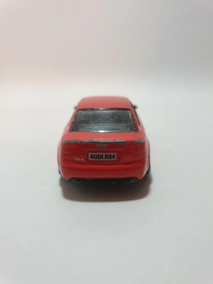 RealToy Audi RS4 Rouge à l'échelle 1/59 - photo numéro 8