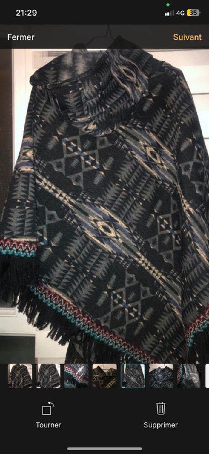 Cape poncho . Taille unique - photo numéro 5