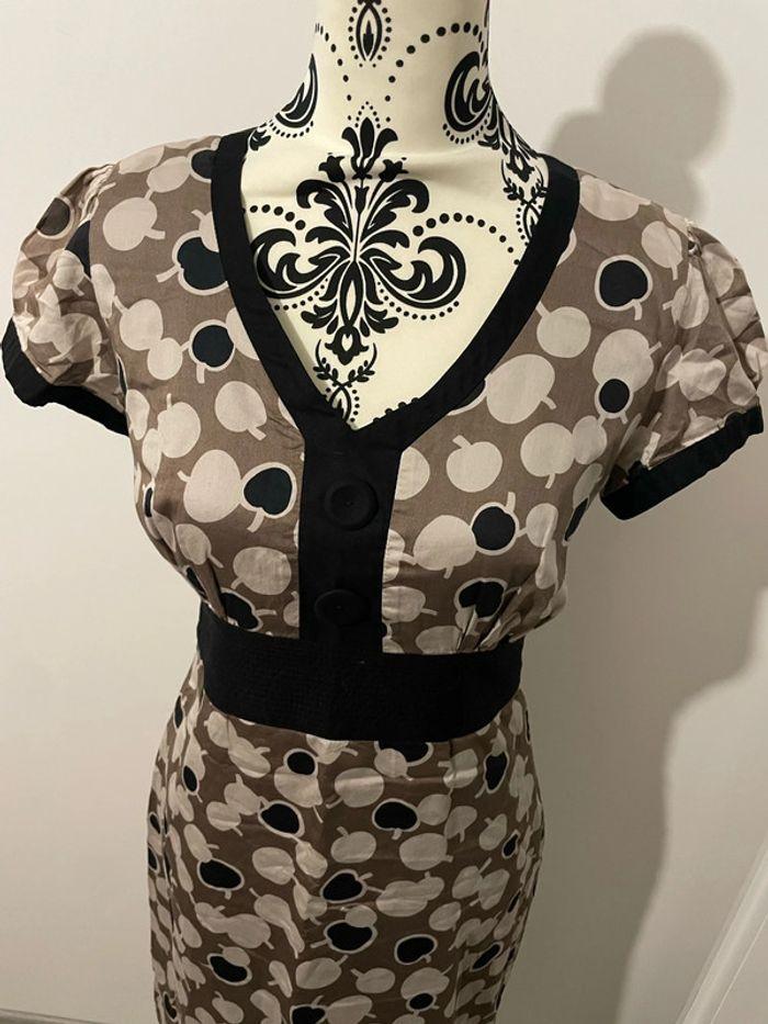 Robe à manche courte beige et noir à motif ceinture taille caroll taille 40 - photo numéro 2