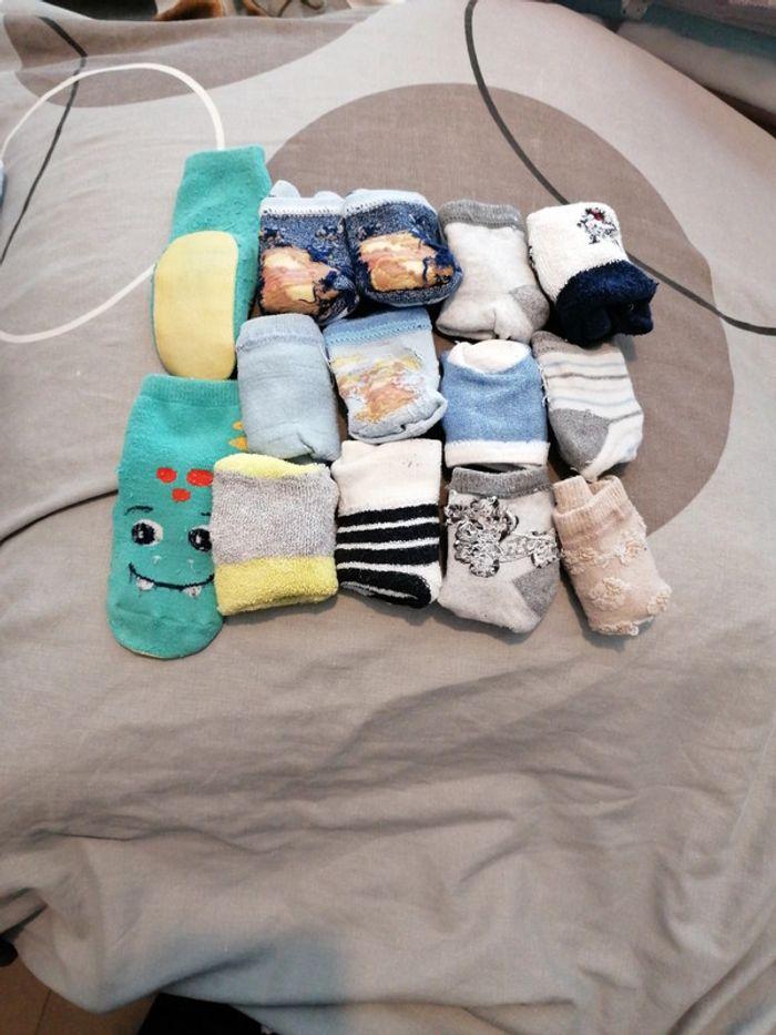 Lot chaussettes chaussons. - photo numéro 11