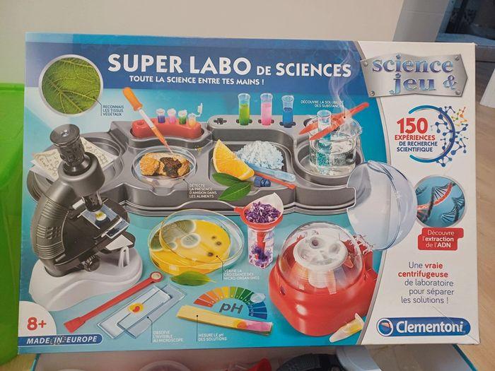 Super labo de sciences - Clementoni - photo numéro 1