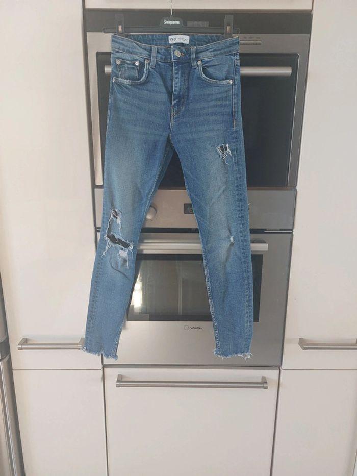 Jeans troué  zara bleu  xs - photo numéro 1