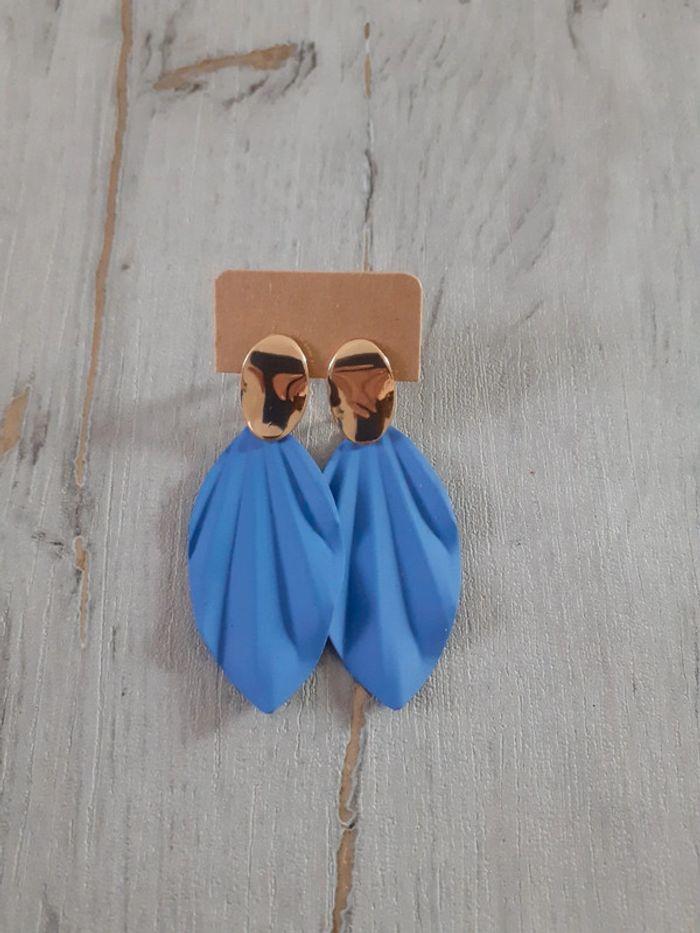 Boucles d'oreilles doré bleu