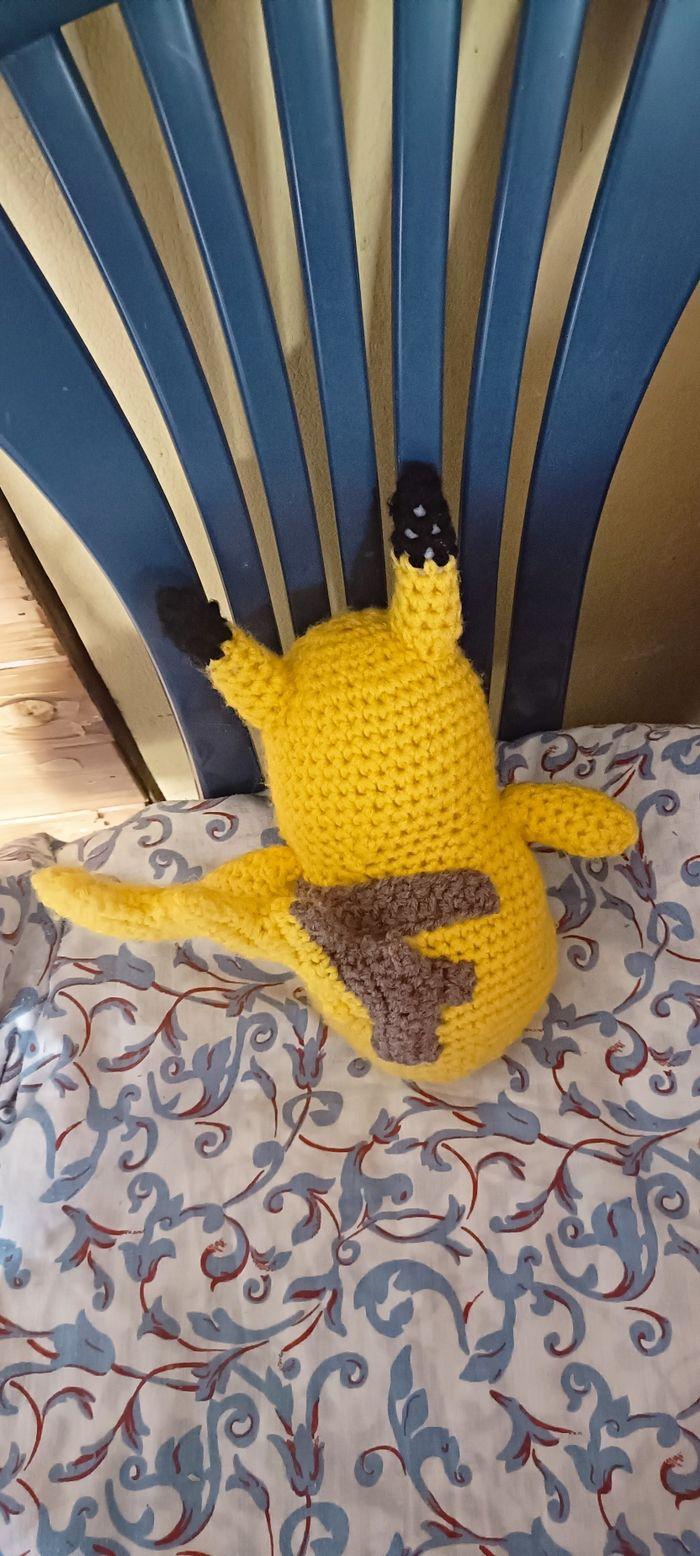 Peluche Pikachu crochet - photo numéro 3