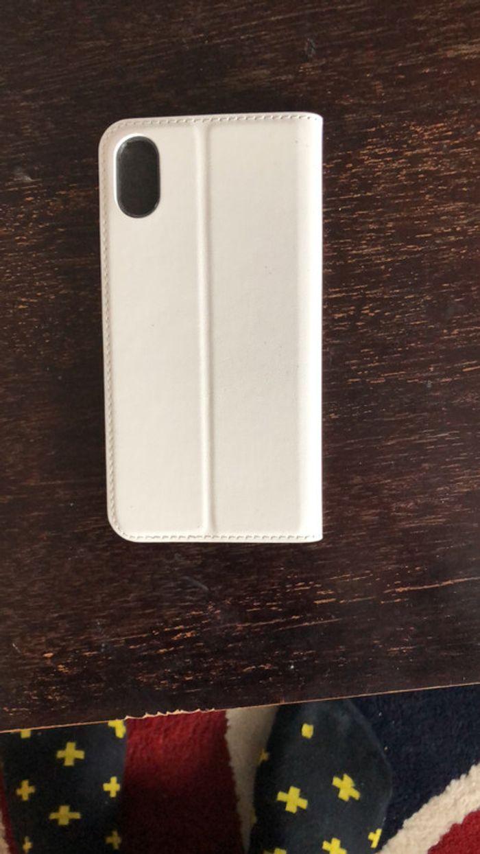 Étui blanc Muvit pour iPhone X - photo numéro 1