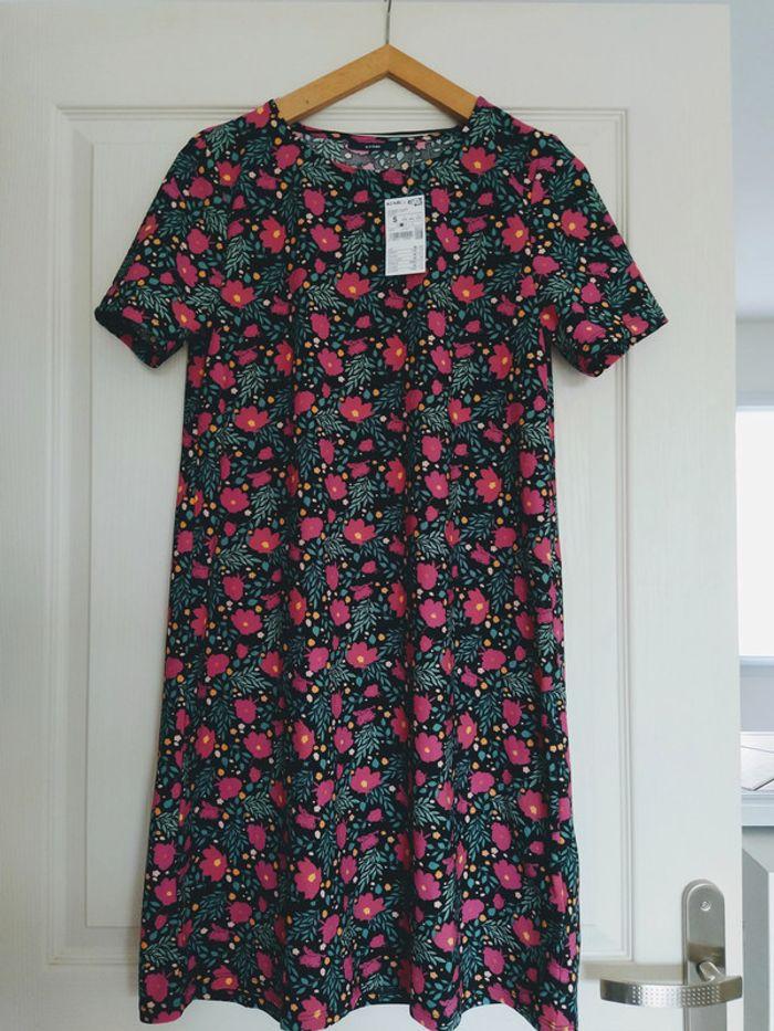 robe à fleurs kiabi neuve - photo numéro 1