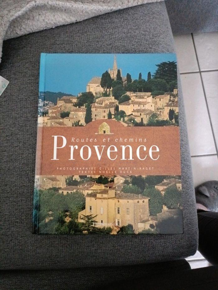 Livre Route et chemins Provence - photo numéro 1