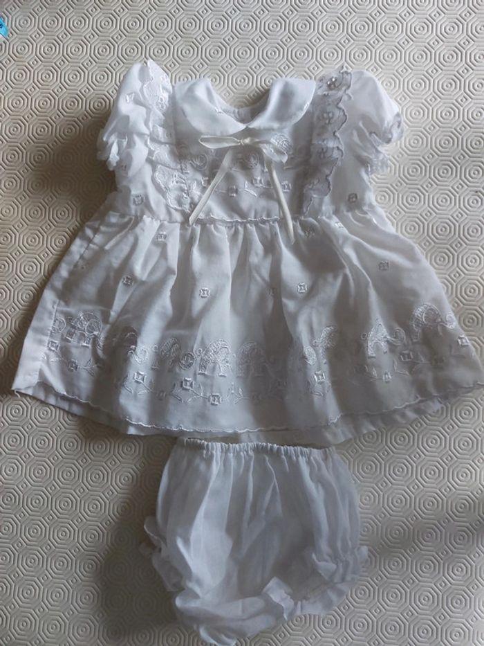 Robe bébé blanche - photo numéro 1