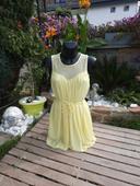 Robe d'été jaune pâle