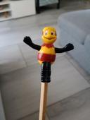 Figurine embout de crayon abeille miel pops