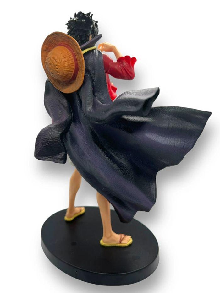 Figurine Luffy avec bras enflammé – 16 cm - photo numéro 3