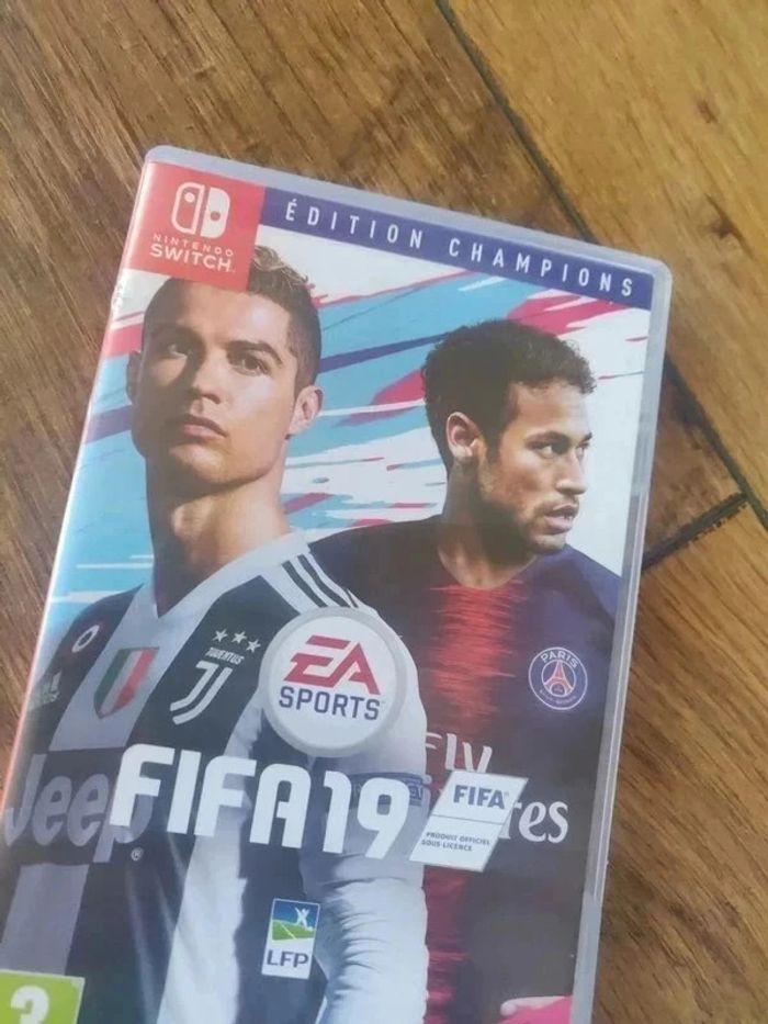 Jeu Switch FIFA Edition Champions - photo numéro 1