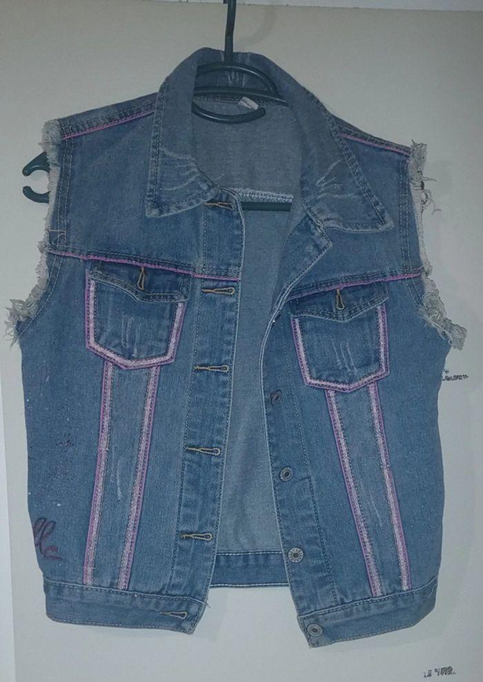 Veste jeans sans manche customiser - photo numéro 10