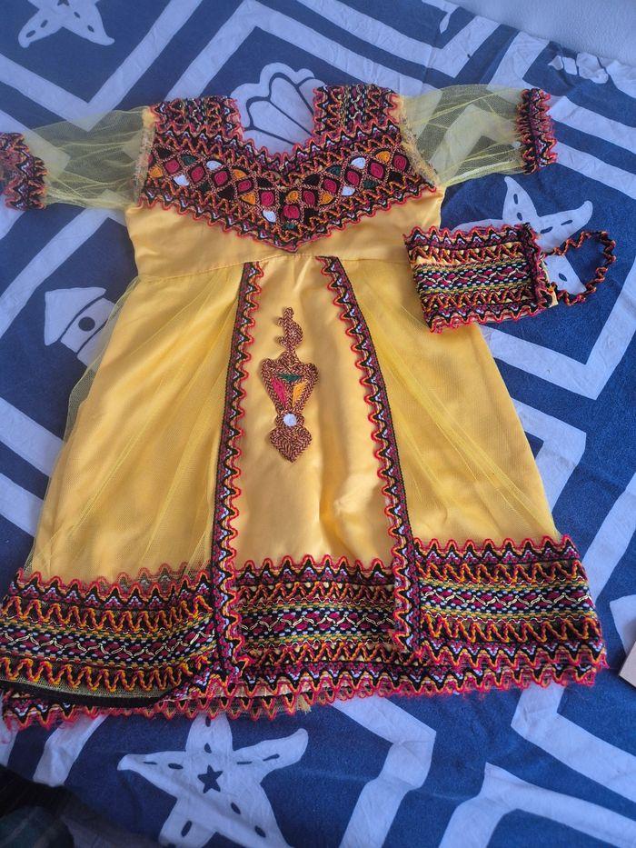 Robe kabyle fille - photo numéro 1