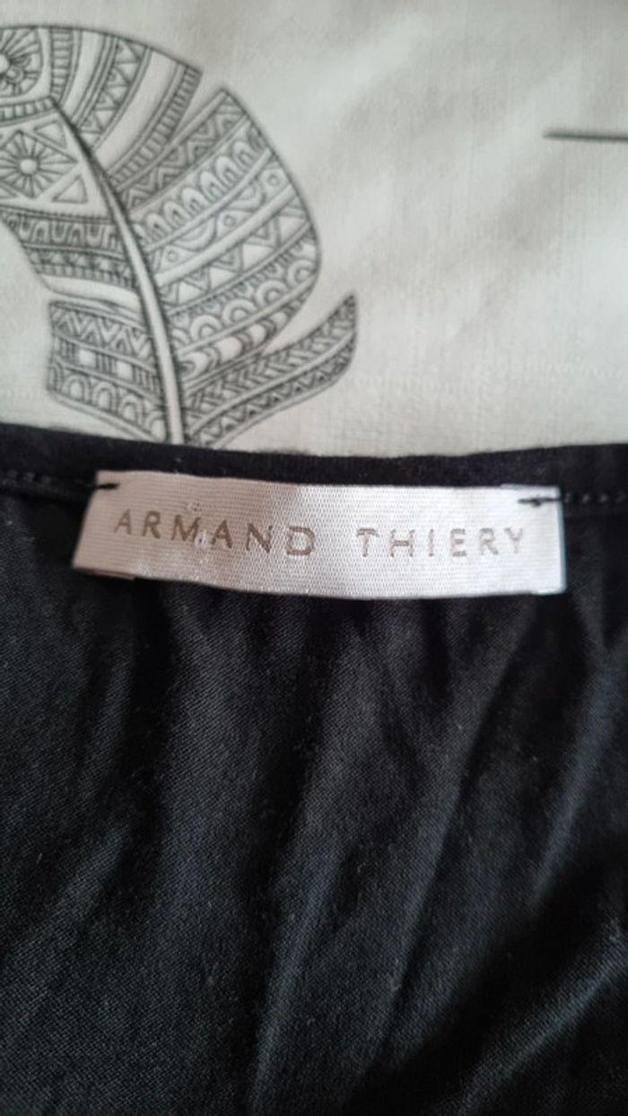 Très joli tee-shirt manches longues Armand Thiery taille 36 - photo numéro 5