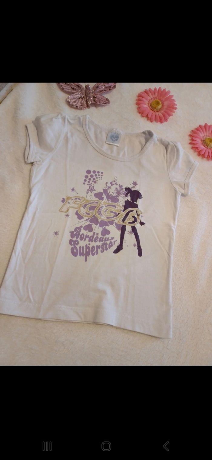 T.shirt fille taille 5 ans - photo numéro 1