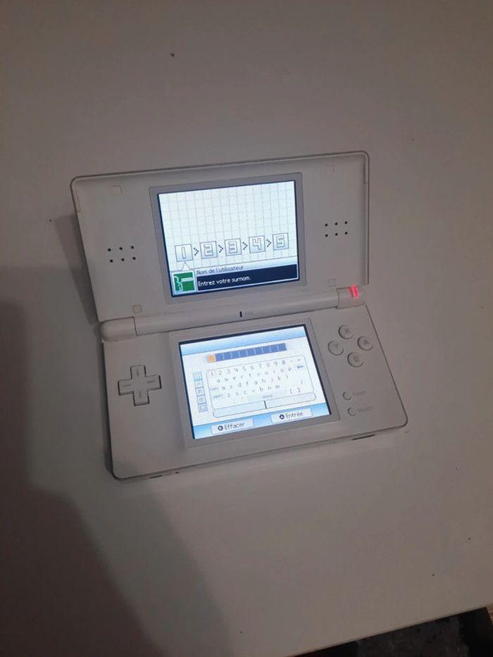 Nintendo ds lite - photo numéro 1