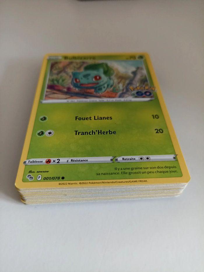 Lot 39 cartes Pokémon go - photo numéro 1