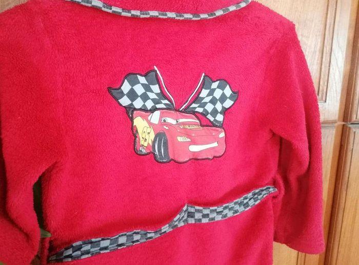 Robe de  chambre  cars  garçon  4/5  ans I.  Code Y2k - photo numéro 2