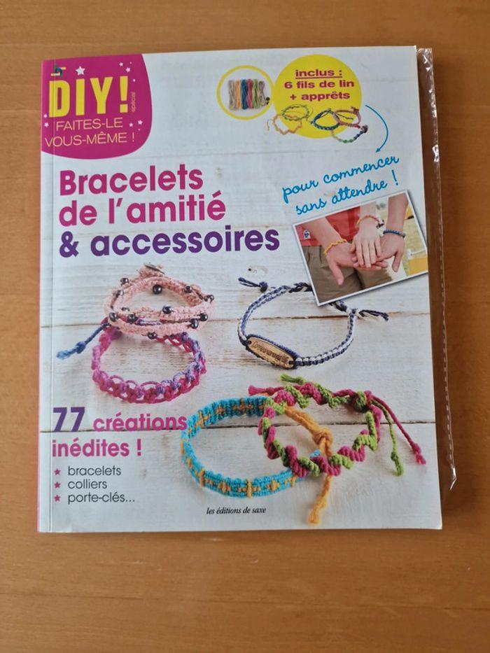 Livre DIY bracelets de l'amitié & accessoires neuf les Éditions de Saxe - photo numéro 1