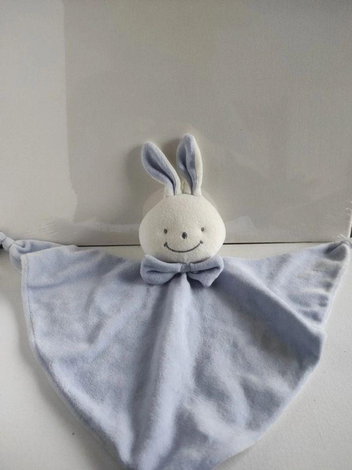 Doudou plat mouchoir plush lapin bleu Bunny blue pop-art - photo numéro 1