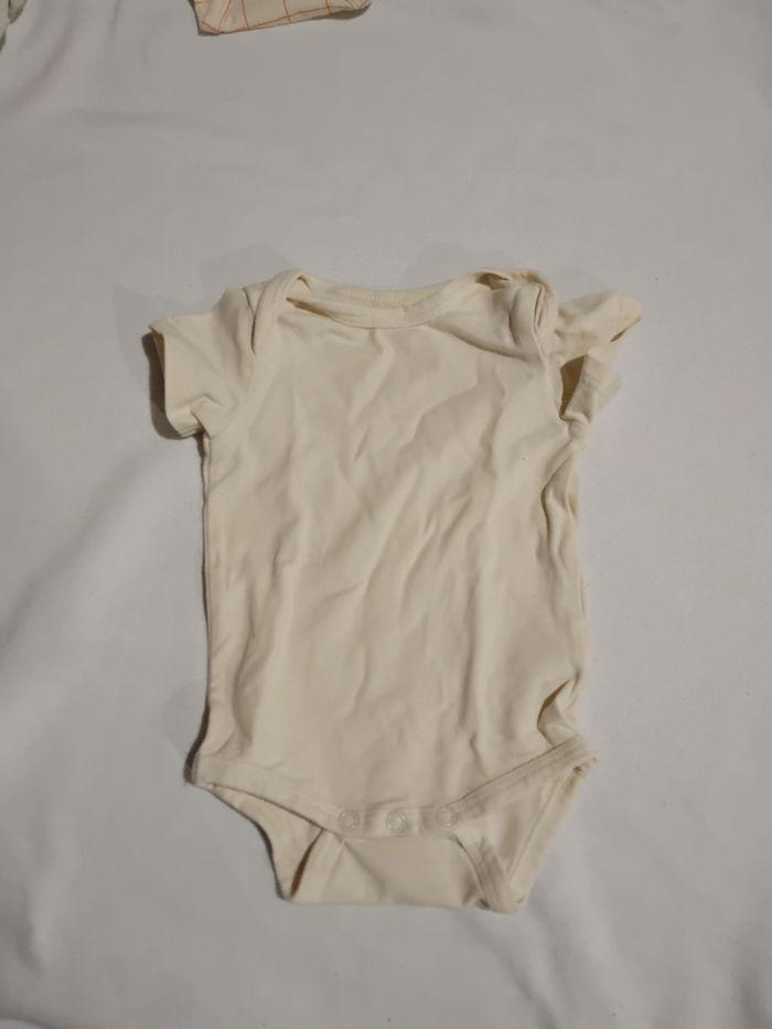 Lot 4 body taille 1 mois - photo numéro 4