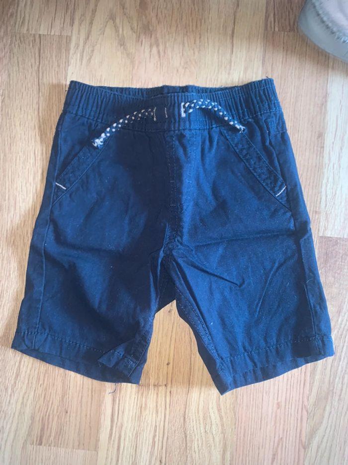 Short 9-12 mois Primark - photo numéro 1