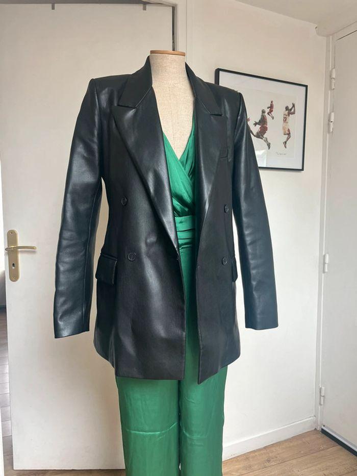 Long blazer en similicuir noir, Zara taille S - photo numéro 4