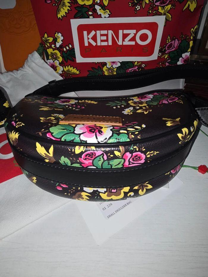 Sac en cuir Kenzo  paris avec pochette pour AirPod, jamais porté. - photo numéro 20