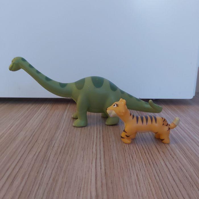 Lot d'un dinosaure et un tigre - photo numéro 1