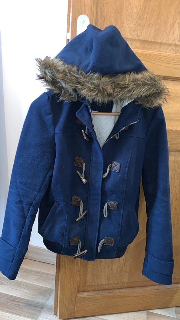 Manteau court bleu marine à capuche - photo numéro 1