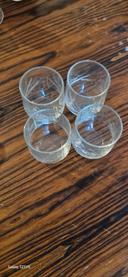 Lot de 4 petits verres