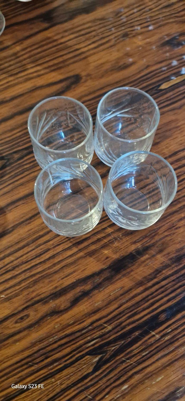 Lot de 4 petits verres - photo numéro 1