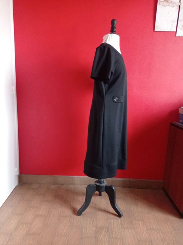 Robe  noire Damart taille 42 - photo numéro 2