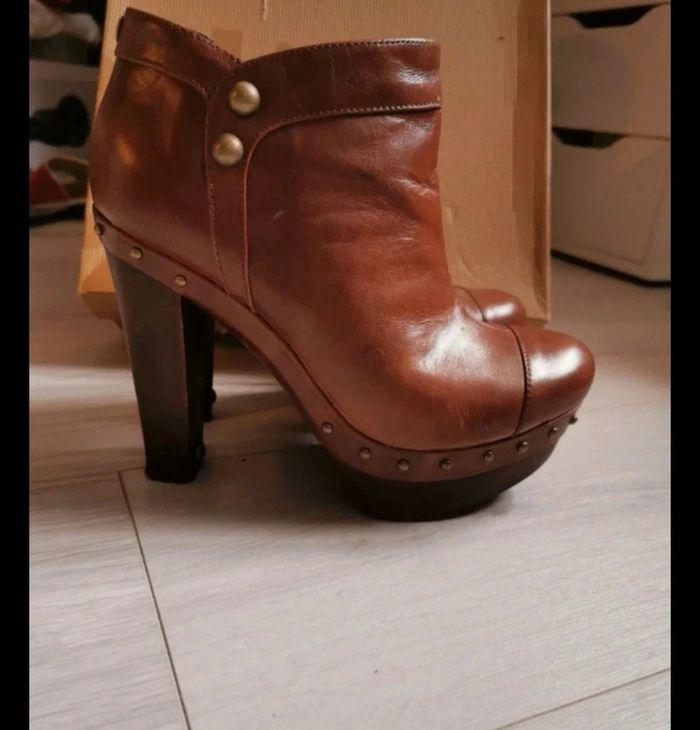 Chaussures bottines à talon marron UGG taille 39 avec sa boîte d'origine - photo numéro 5