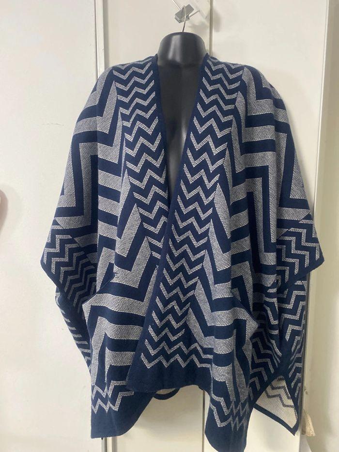 Cape poncho. Camaïeu. Taille XL - photo numéro 1