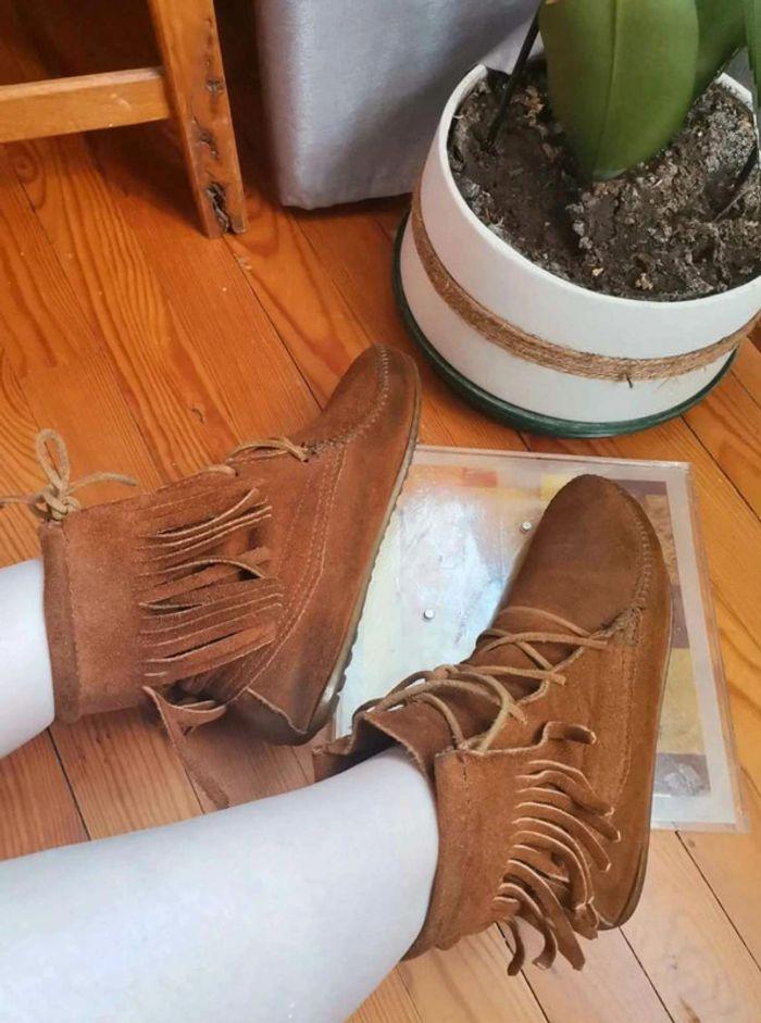 Bottes mi-hautes  / bases  en daim minnetonka taille  38 - photo numéro 5