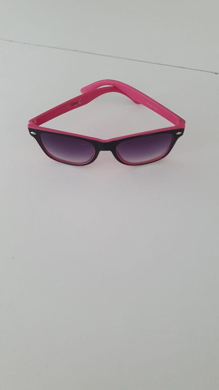 Lunettes de soleil rose - photo numéro 2