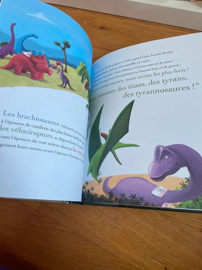 Livre histoires de dinosaures - photo numéro 3