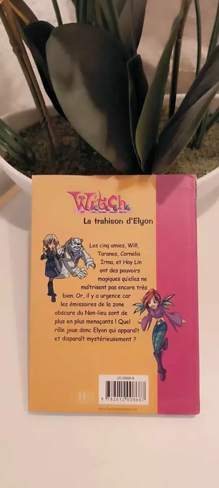 livre Witch Tome 2 - La Trahison D'elyon - Disney en tres bon etat - photo numéro 2