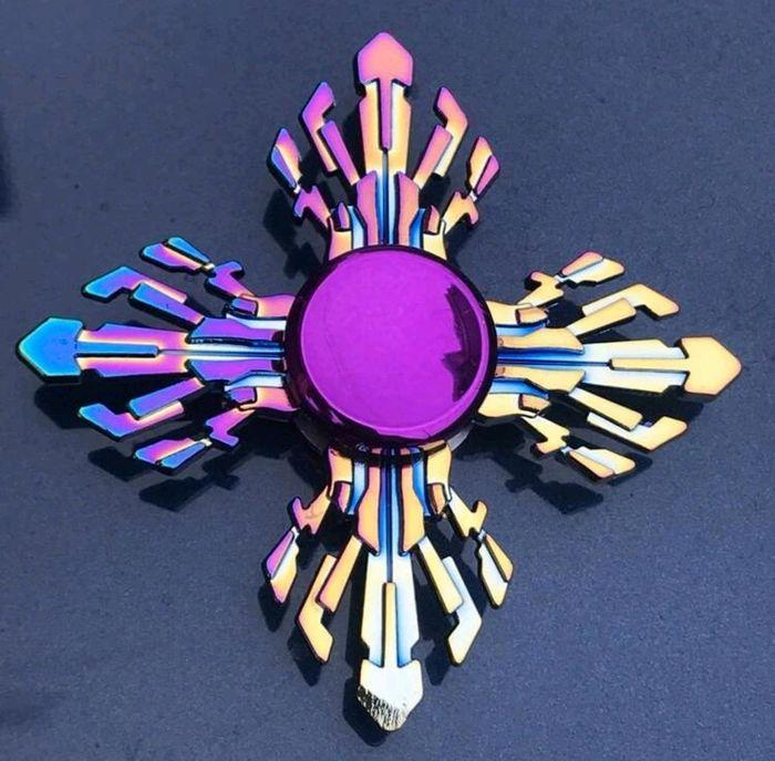 Très belle toupie Spinner - photo numéro 2