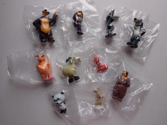 Lot de 10 figurines Masha et Michka - photo numéro 1