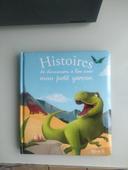 Livre histoire de dinosaures