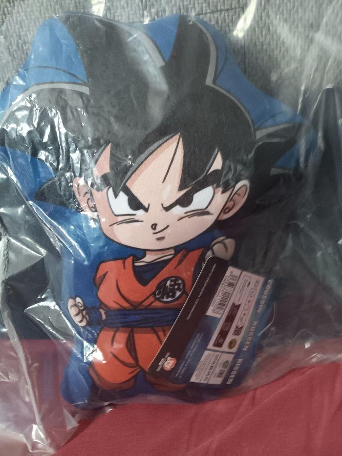 Petit coussin forme dragonballz - photo numéro 2