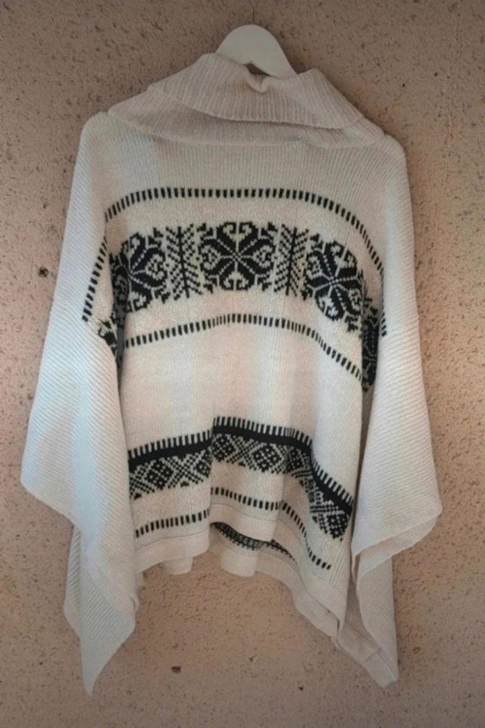 Poncho/Pull sans manches blanc avec motifs noirs - photo numéro 1